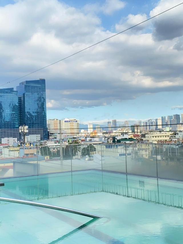 Jade Hotel And Suites Makati City Eksteriør bilde