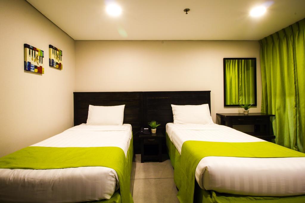 Jade Hotel And Suites Makati City Eksteriør bilde