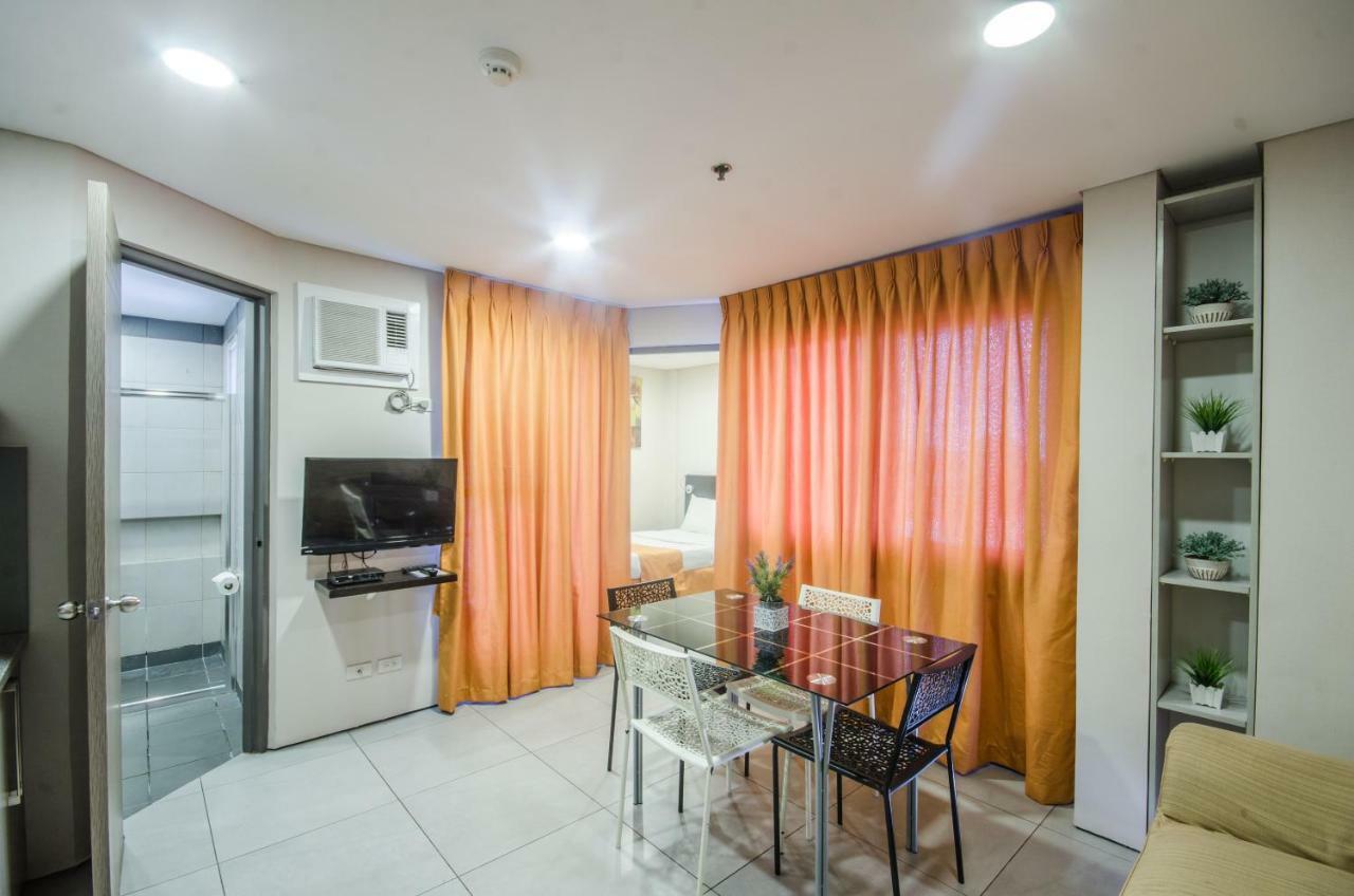 Jade Hotel And Suites Makati City Eksteriør bilde
